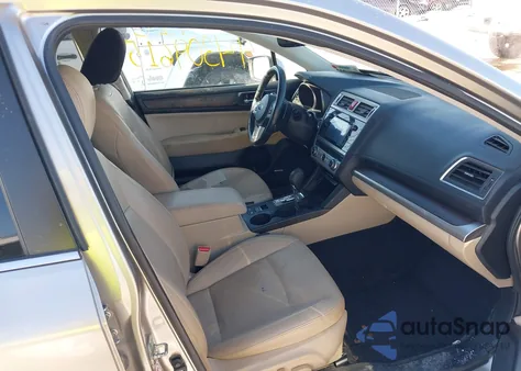 2015 Subaru Outback 3.6R Limited z USA, uszkodzony, nr VIN 4S4BSENC7F3252091